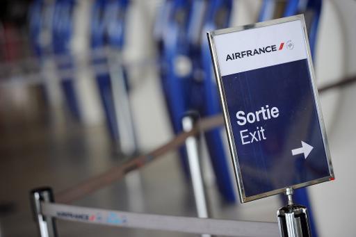 Ebola : hôtesses et stewards d’Air France exigent la fin des vols vers Conakry